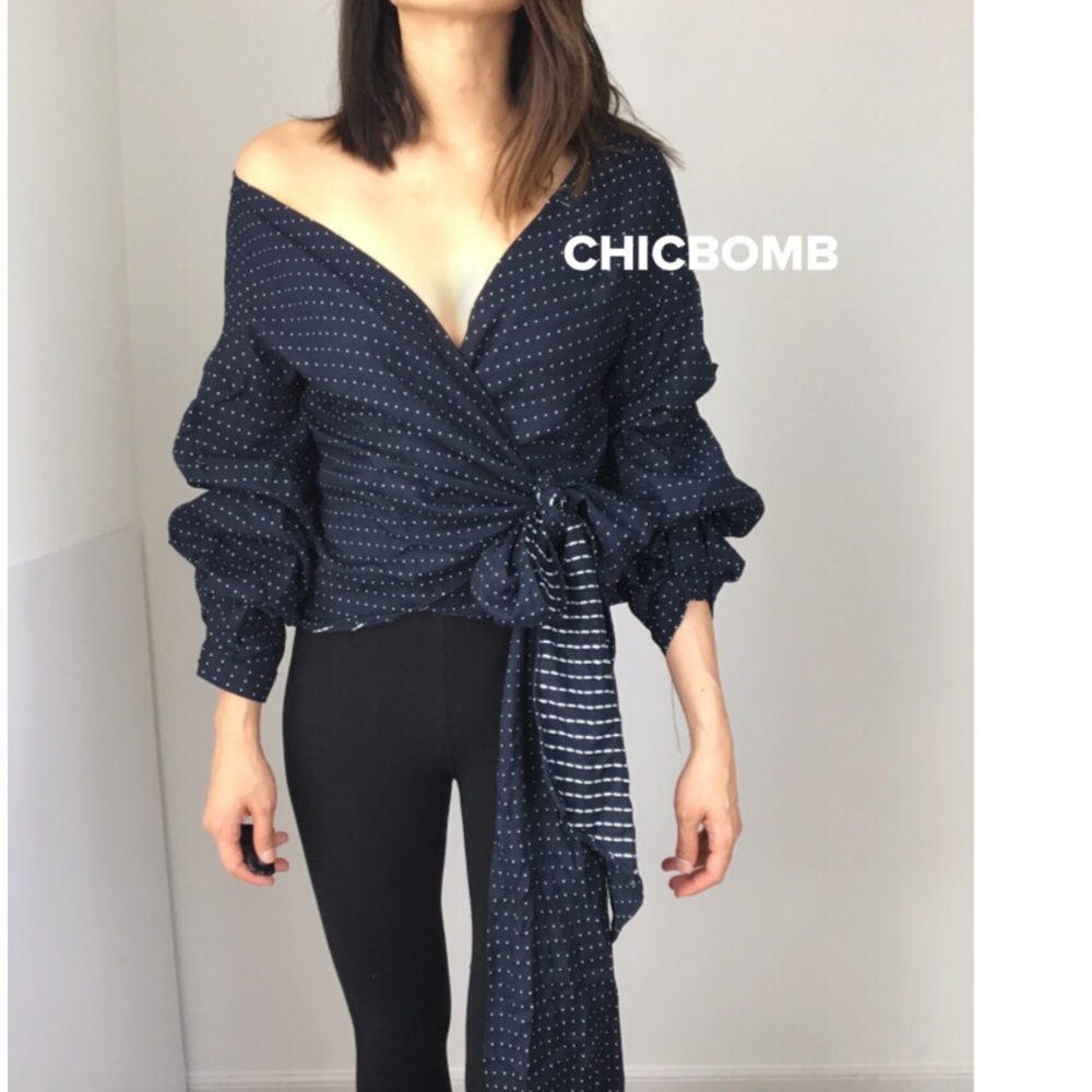 Sexy chic wrapped top with pretty sleeves - Picture 4 of 8